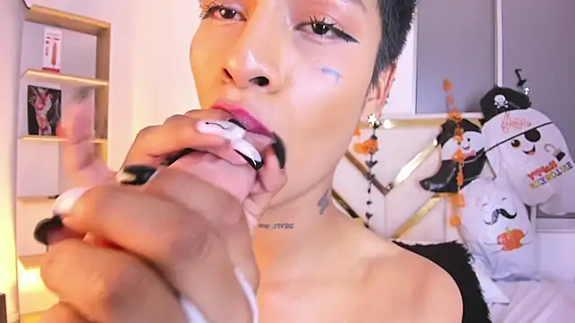 แชท XXX สดของ Exotic__April