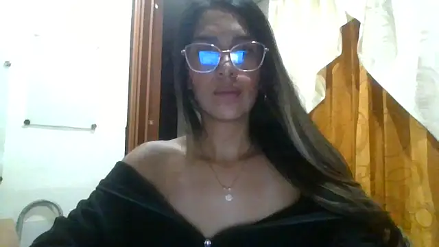 Chat XXX Live Juanabrunette7