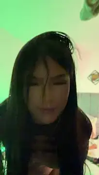 Vale_Prada Adlı Modelin Canlı XXX Sohbeti