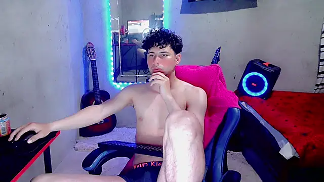 Atom_Hot Chat XXX live