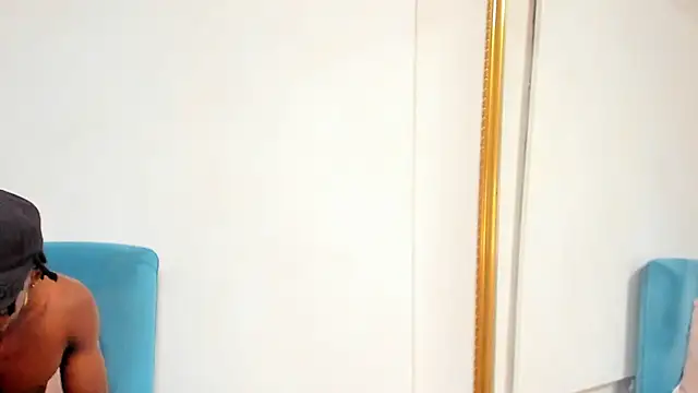 Charliedamn's Live XXX Chat