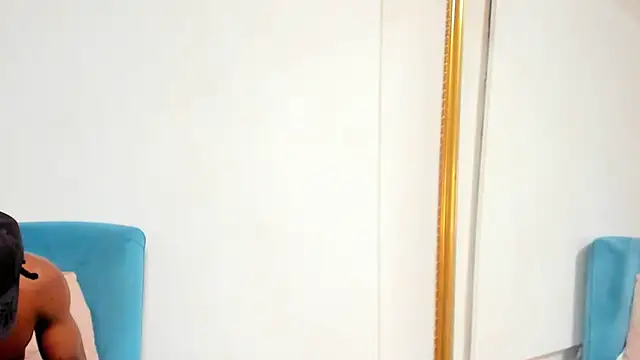 CharliedamnのライブXXXチャット
