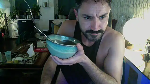 tomz0819 live XXX chat