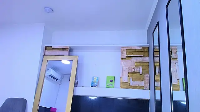 NaughtyMorennan Live XXX chat