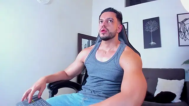 Justin_kingX7 Adlı Modelin Canlı XXX Sohbeti