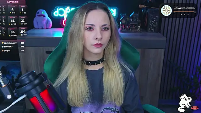 Eva_Kit: онлайн-секс-чат