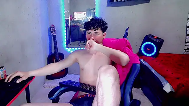 Онлайн чат XXX Atom_Hot