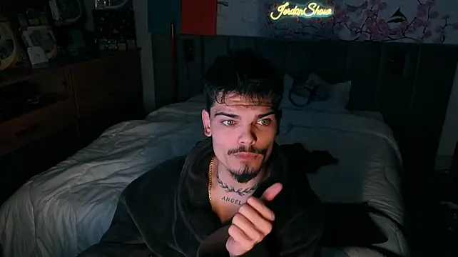 JordanShow Chat XXX in diretta