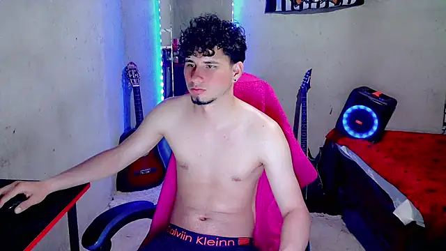 Atom_Hotn Live XXX chat