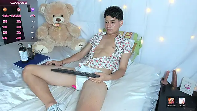 Benjamin_Buster élő XXX-chatje
