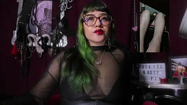 MeGoddesSara Adlı Modelin Canlı XXX Sohbeti