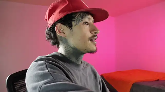 trieone Live XXX Chat