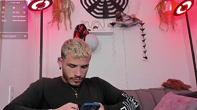 Chat +18 de Lian_ferrer ao vivo