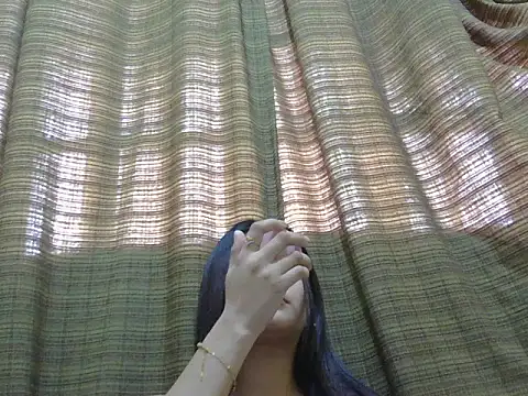 Youngchix4u's Live XXX Chat