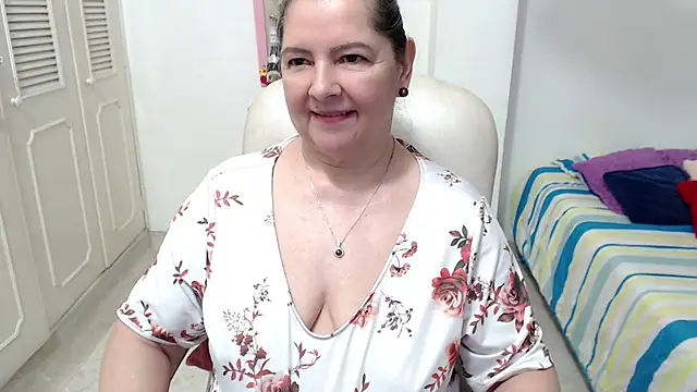 Chat +18 de leonela_69 ao vivo