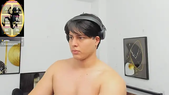 XXX chat uživo modela Thom_Ohtani