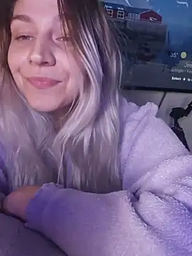 ScarletsWeb's Live XXX Chat