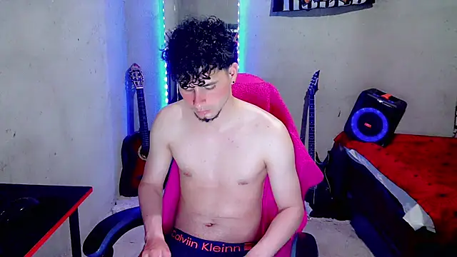 Онлайн чат XXX Atom_Hot