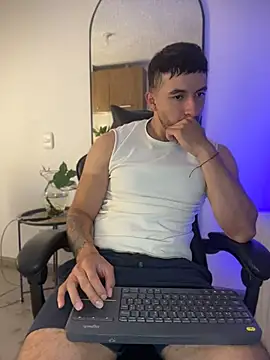 Daviid_owl Adlı Modelin Canlı XXX Sohbeti