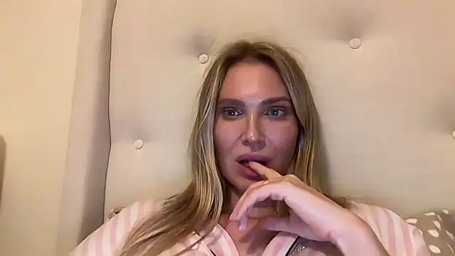 Kavellina's Live XXX Chat