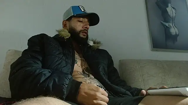 Chatroom XXX en direct de LukasScott_