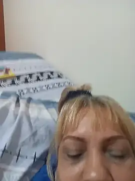 Jazminlover04 Adlı Modelin Canlı XXX Sohbeti