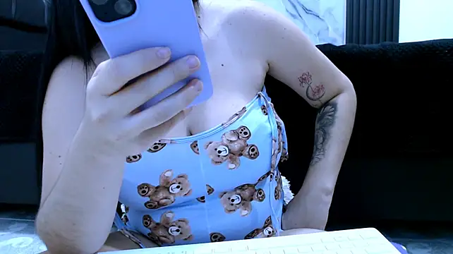 MiaReinig09n Live XXX chat