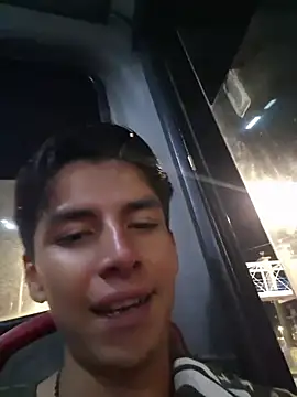 ZaneHoward XXX чат на живо
