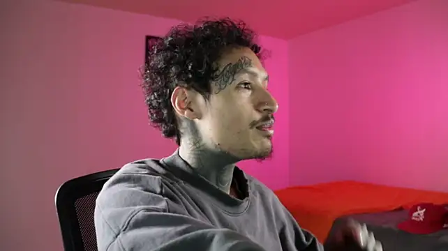 trieone Chat XXX in diretta