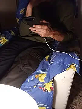 צ'אט XXX בשידור חי של juicyone2