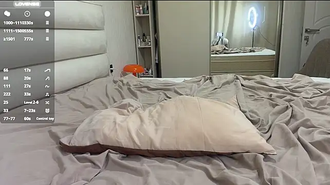 LongChillGerl live XXX chat