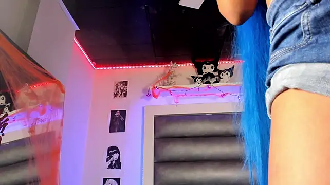 adhalee_js' Live XXX Chat