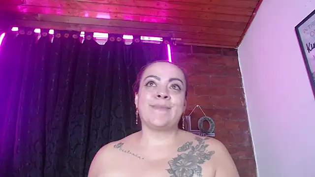 Chat XXX en directo de LIila28six