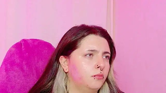 Chatroom XXX en direct de Sachi_Meow