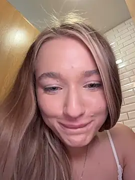 milaa_sun's Live XXX Chat