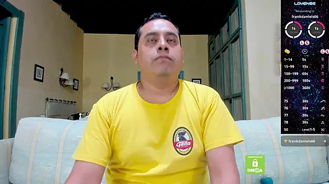brad_latino Chat XXX in diretta
