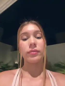 Nikii__'s Live XXX Chat