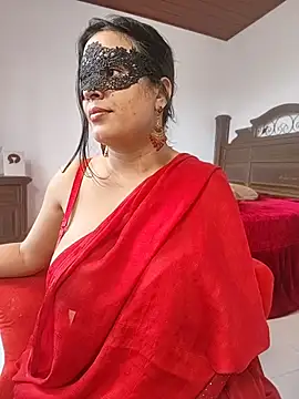 Ruvi_Queen Chat XXX in diretta