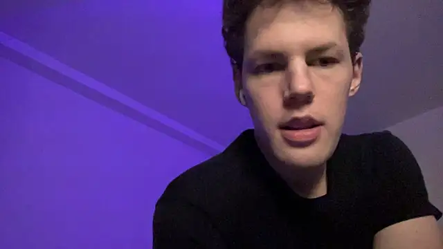 XXX chat uživo modela Hot_Adam_