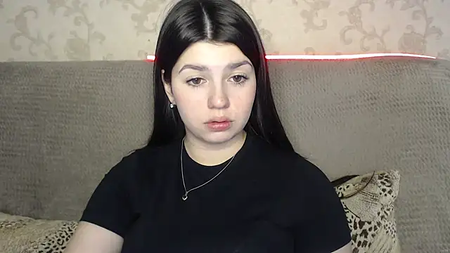 צ'אט XXX בשידור חי של KisaModel