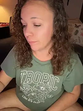 MistyNights live XXX chat