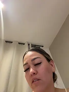 Danielavegax Adlı Modelin Canlı XXX Sohbeti