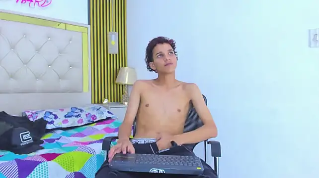 JustinSecret Chat XXX live