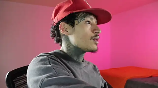 Chat XXX ao vivo de trieone
