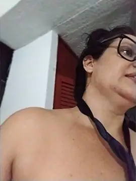 keilymadam webcam show