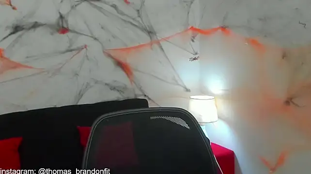 thomas_brandon live XXX chat