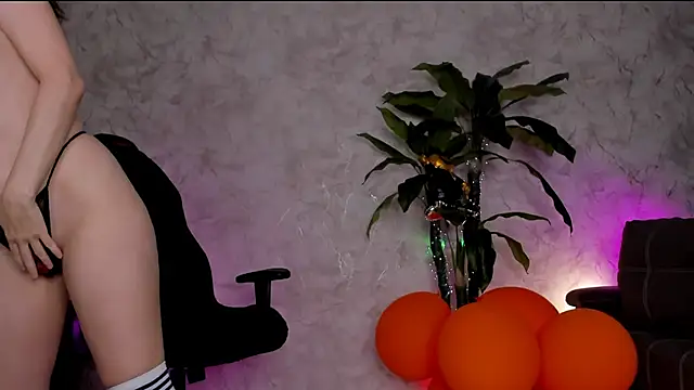 Emma7's Live XXX Chat