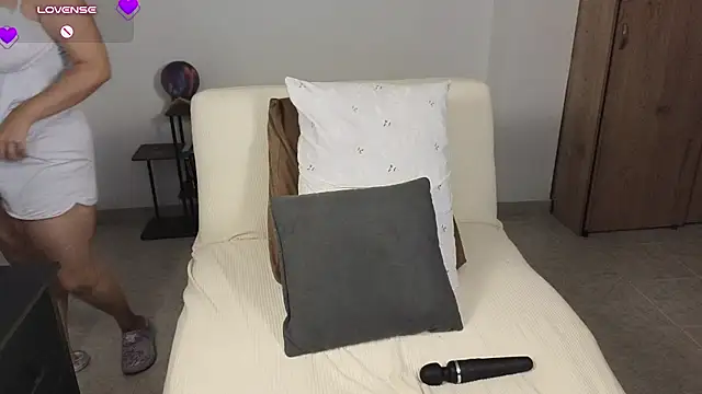 XXX chat uživo modela blue__moon_