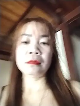 Squirt107 现场XXX聊天
