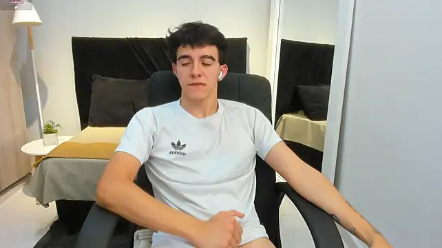 Austinbolt's Live XXX Chat